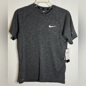 Nike Men's Gray T-Shirt